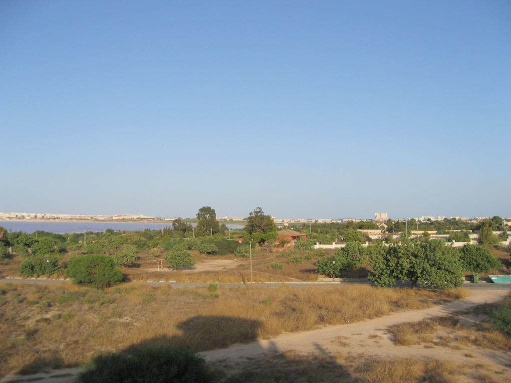 2 Bedroom Cozy Apartment In Torrevieja Exteriér fotografie